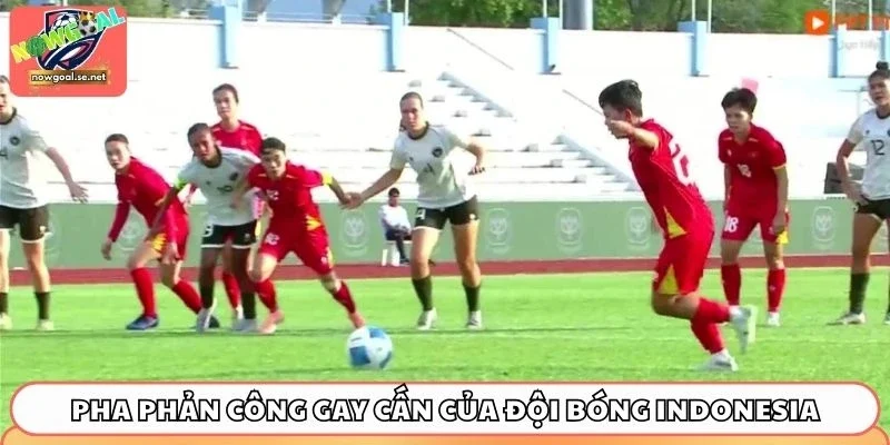 Pha phản công gay cấn của đội bóng Indonesia